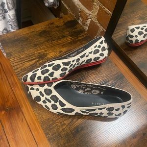 Kelly & Katie Leopard pointed flats size 9